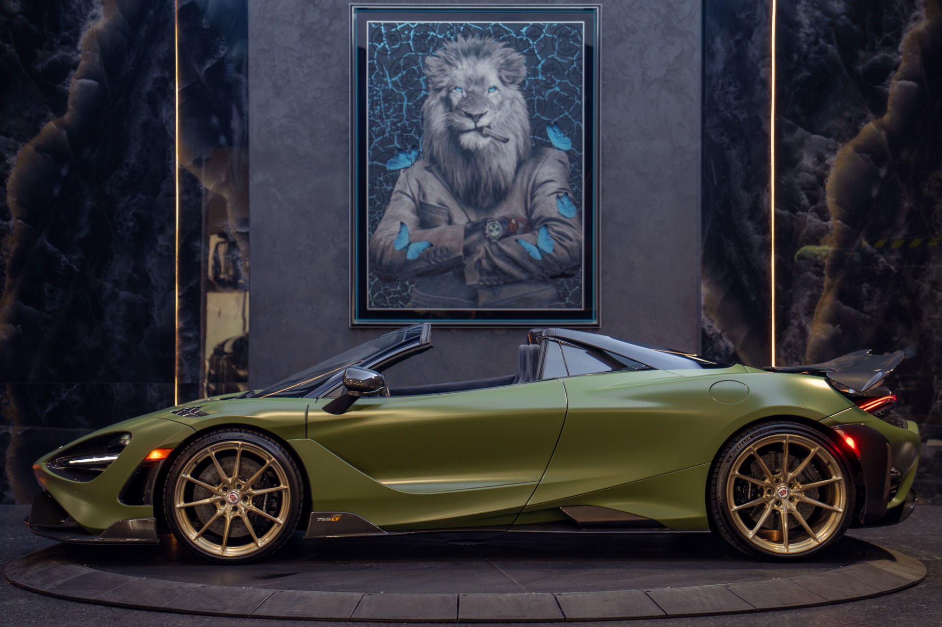 Used 2022 McLaren 765LT Spider MSO MATTE URBAN GREEN $570,000 MSRP